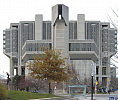 Здание библиотеки имени Джона Робартса университета Торонто, Торонто 